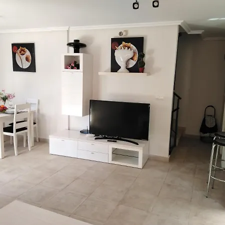 Townhouse La Farola With Parking * Torrevieja