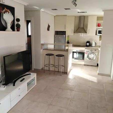 Townhouse La Farola With Parking Ferienhaus *