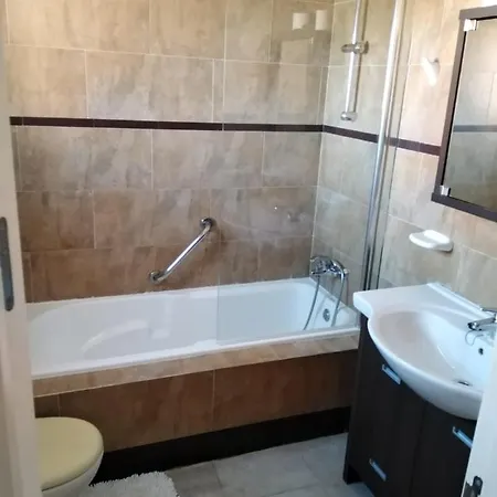 Townhouse La Farola With Parking تورّيفيِخا