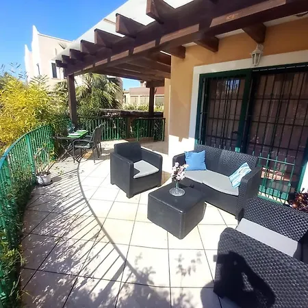 Townhouse La Farola With Parking Torrevieja
