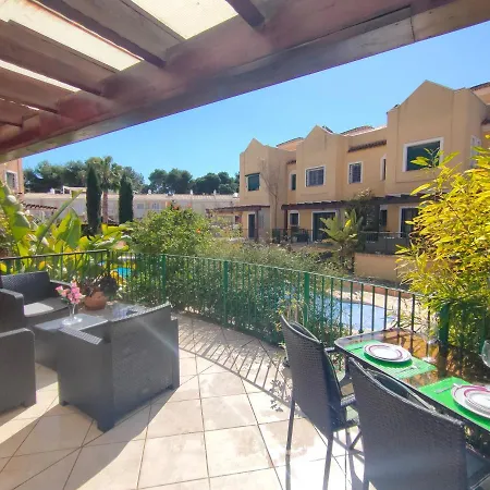 بيت للعطل Townhouse La Farola With Parking *