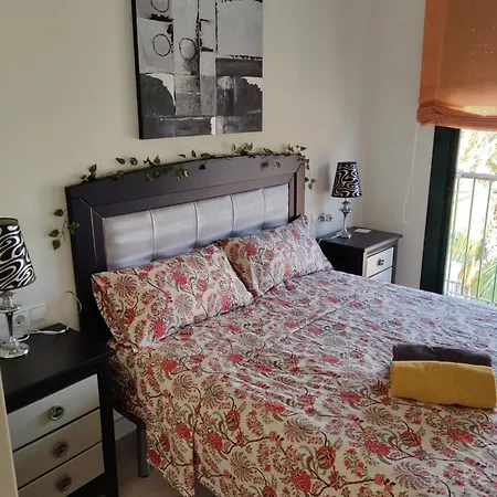 Townhouse La Farola With Parking Ferienhaus Torrevieja